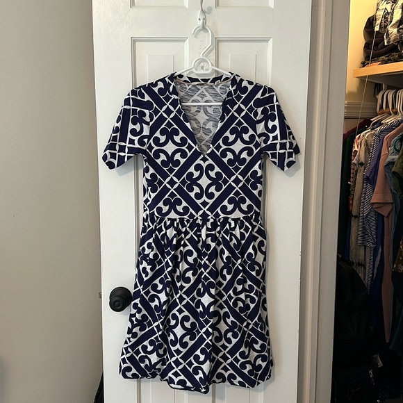 Boden Fit & Flare Cotton Dress. Size 2 - Picture 1 of 4